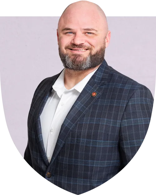 Chet Bennets headshot